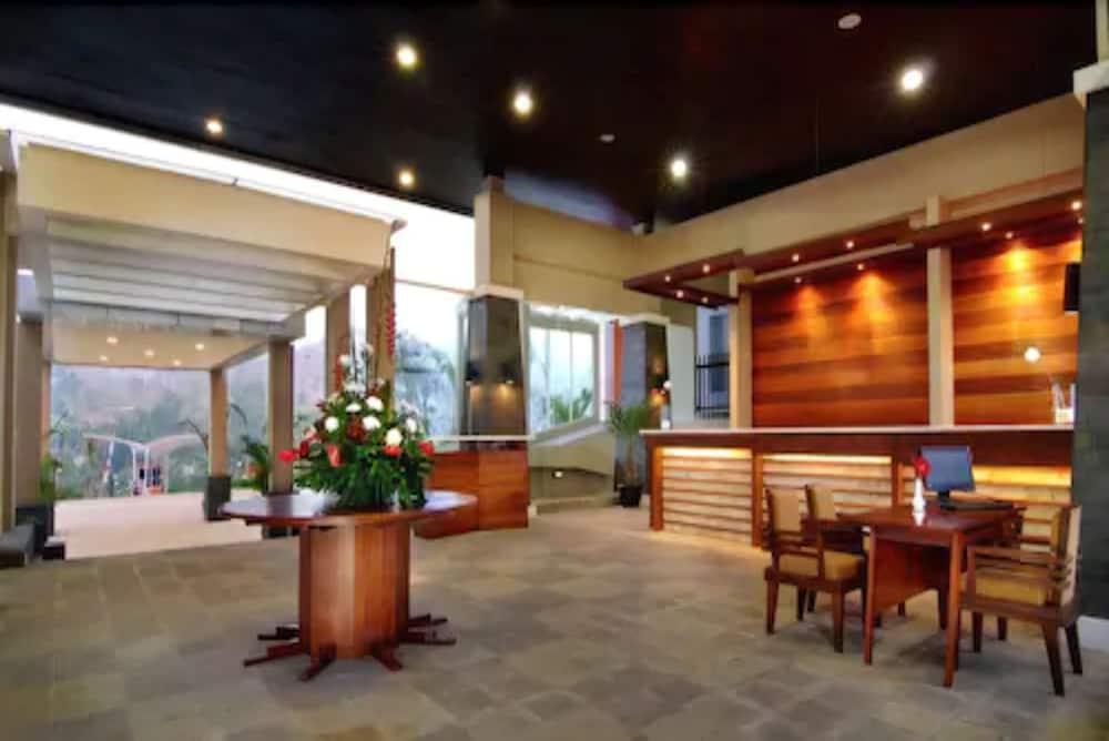 Marbella Suites Bandung Cimenyan Экстерьер фото
