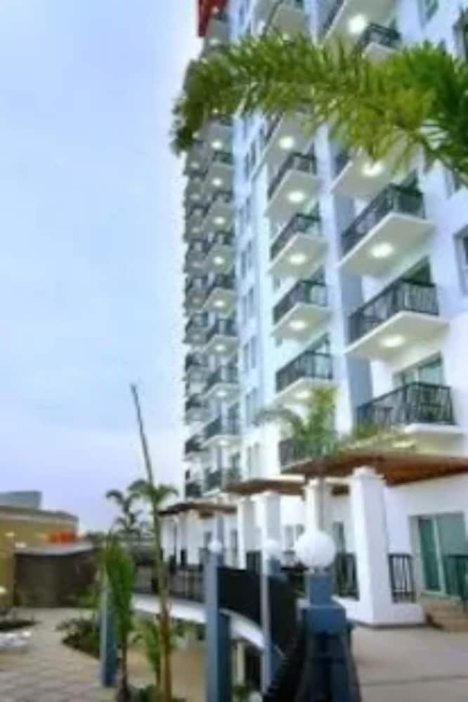 Marbella Suites Bandung Cimenyan Экстерьер фото