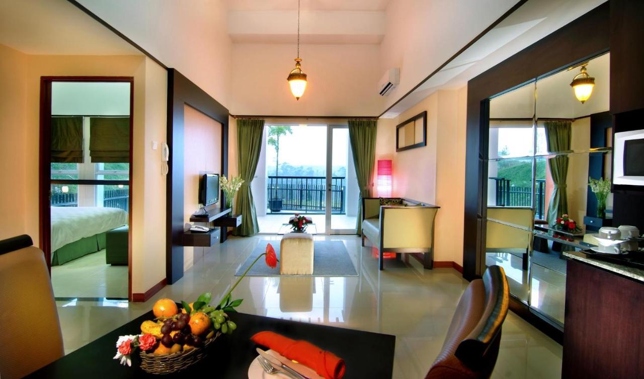Marbella Suites Bandung Cimenyan Экстерьер фото